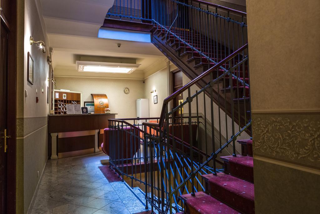 Ivory Old Town Szpitalna Apartment